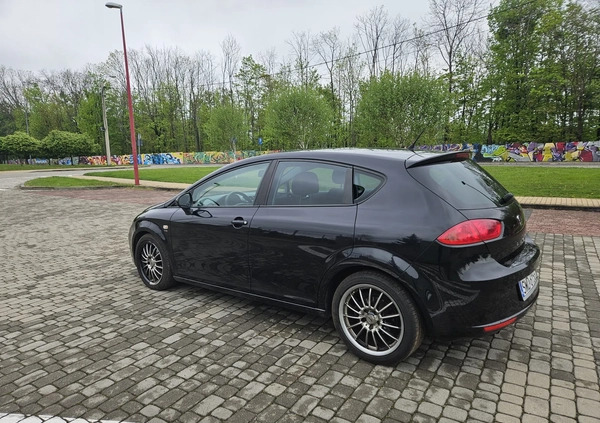 Seat Leon cena 24900 przebieg: 124000, rok produkcji 2009 z Czempiń małe 121